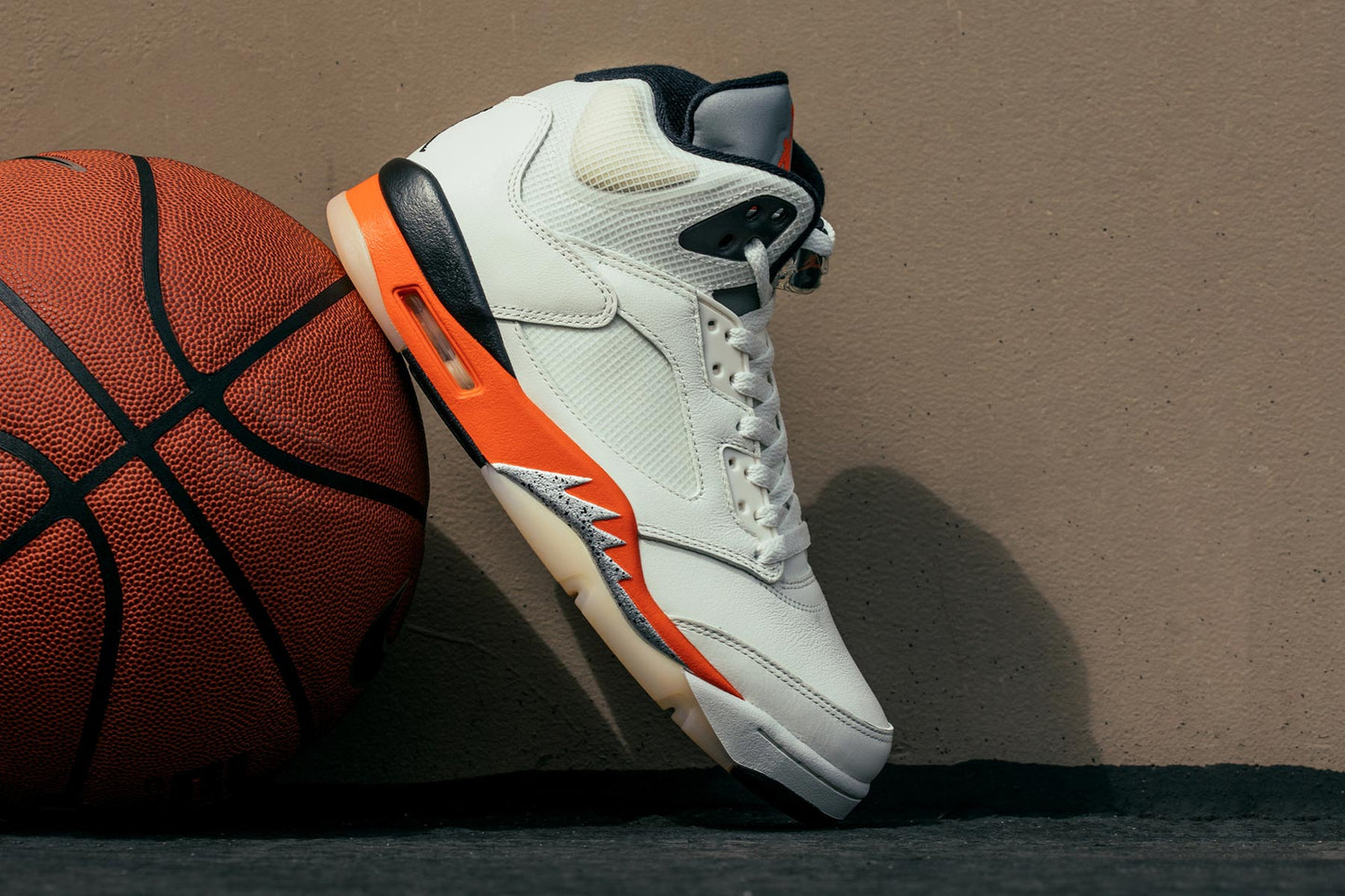 Custom Air Jordan 5 Retro ‘Shattered Backboard’ Sneakers