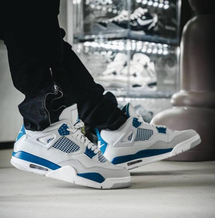 Custom Air Jordan 4 Retro ‘Military Blue’ Sneakers