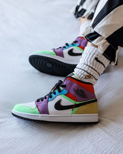 Custom Air Jordan 1 Mid SE ‘Lightbulb’ Sneakers